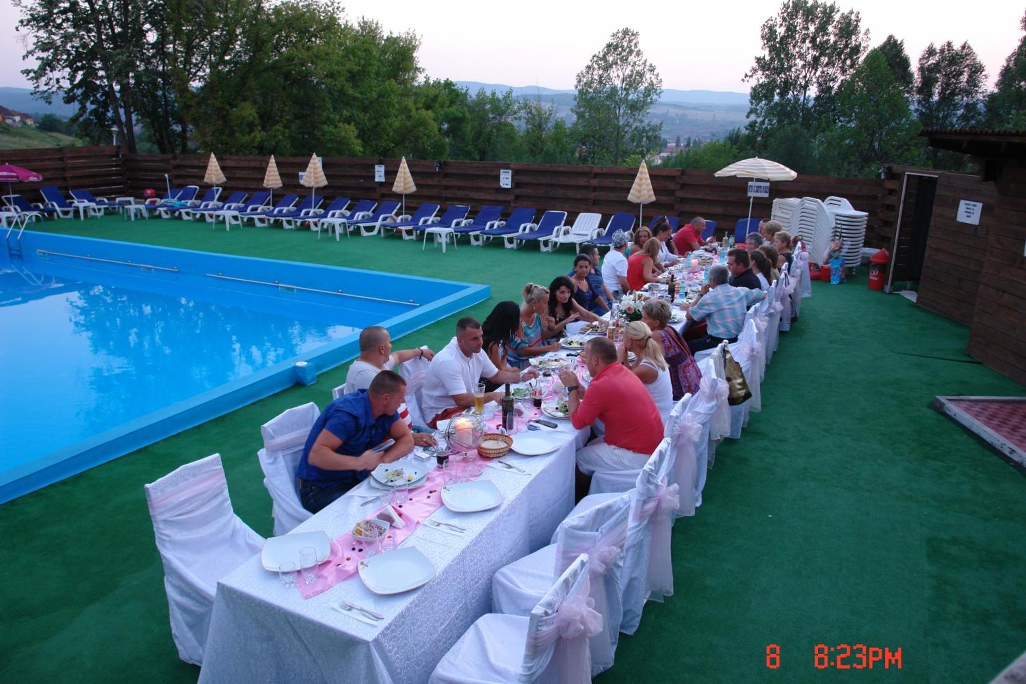 Hostel Restaurant Ciuperca Hunedoara Udogodnienia zdjęcie