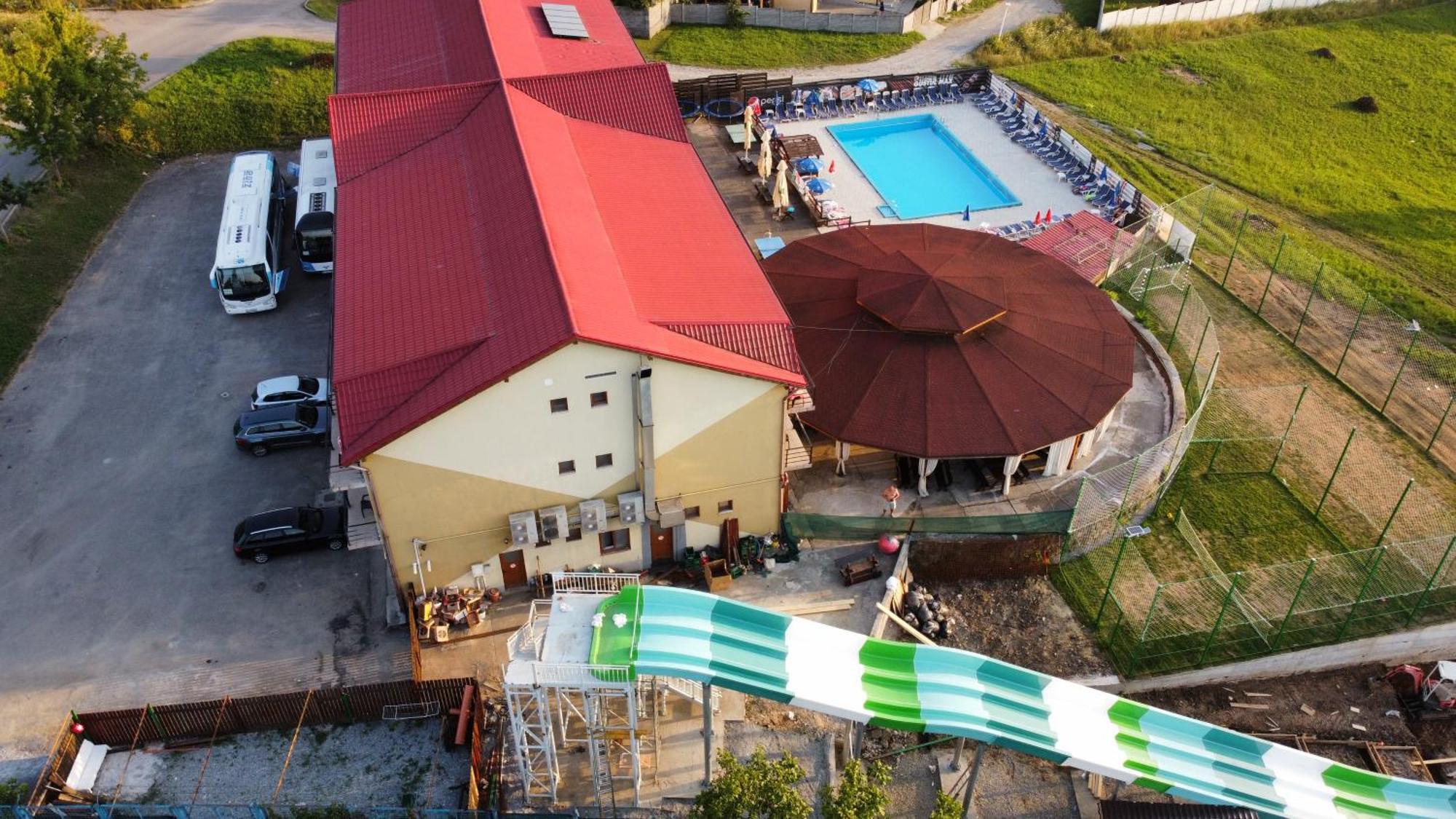 Hostel Restaurant Ciuperca Hunedoara Zewnętrze zdjęcie